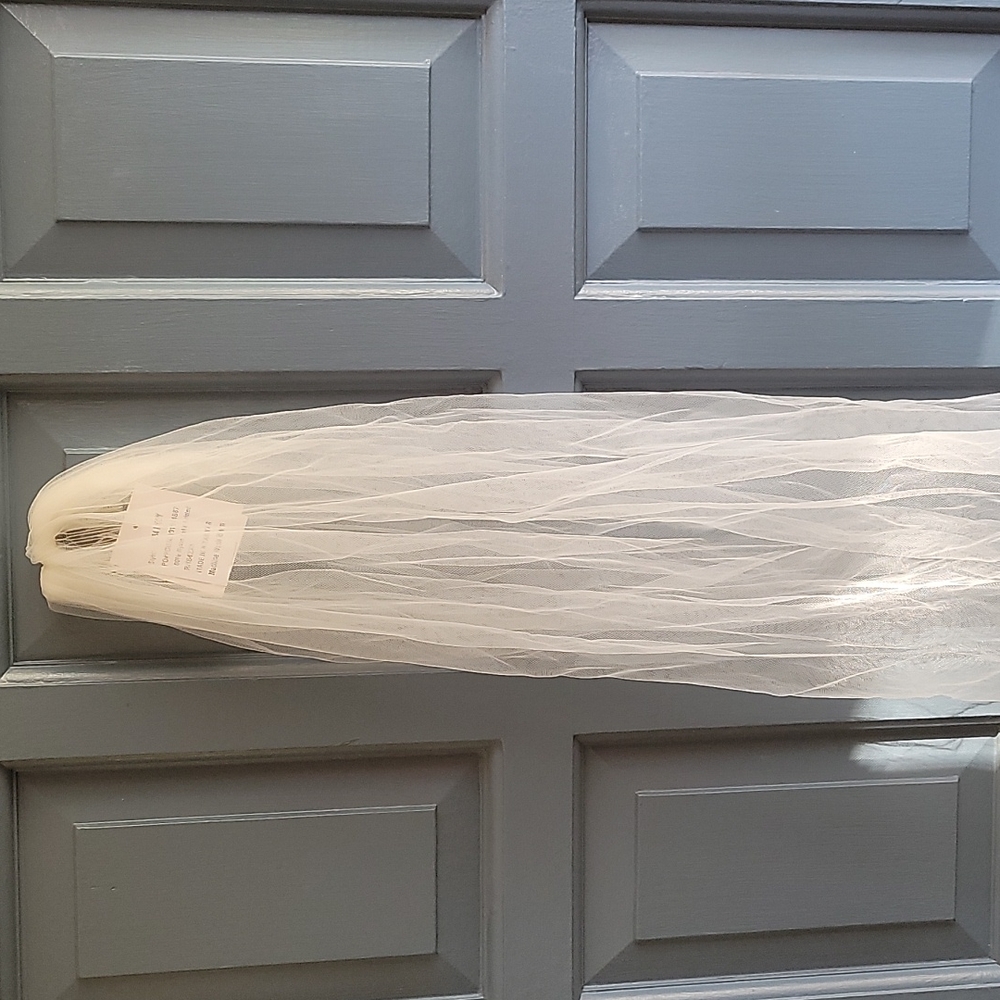 Short Raw Edge Plain Veil Ivory